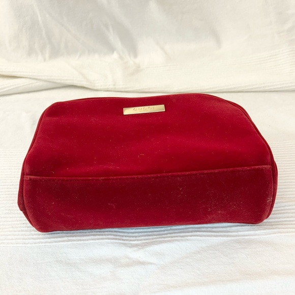 Gucci Red Velvet Cosmetics Bag / Clutch - Picture 2 of 16